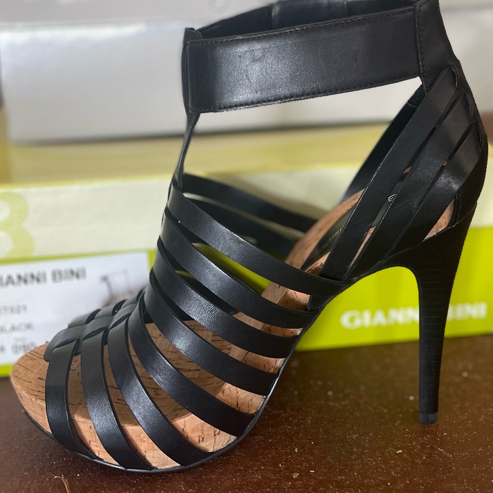 BCBG- SILKY LEATHER
